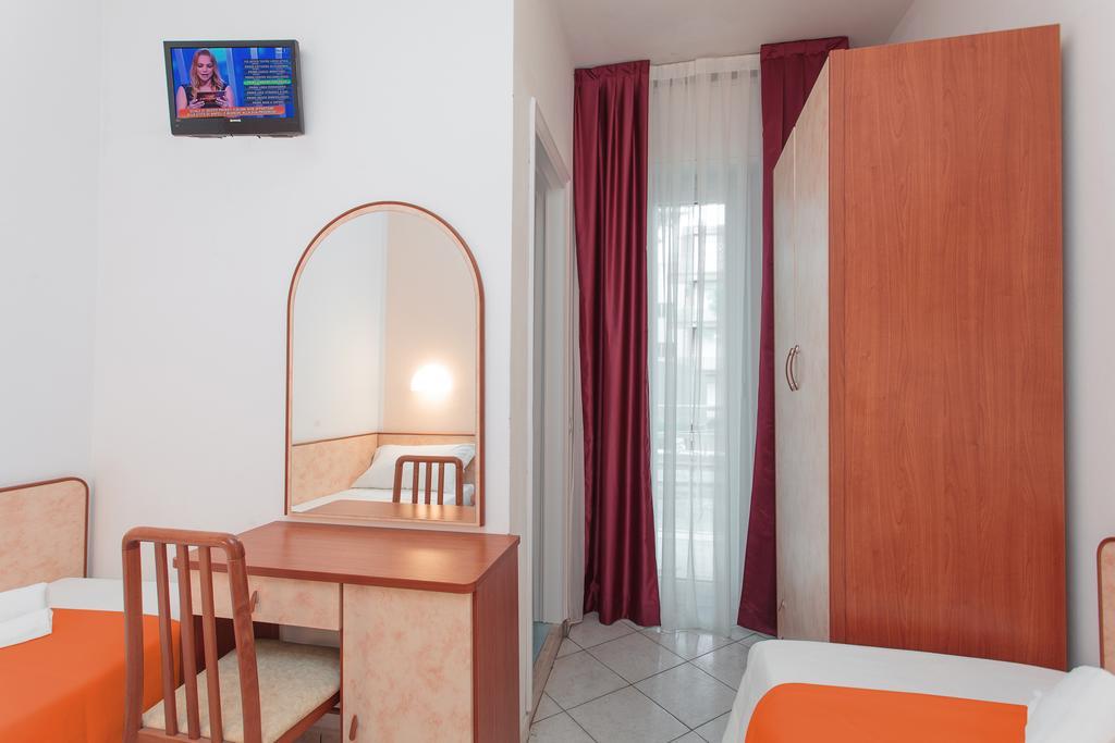Hotel San Marco Милано Мартима Стая снимка