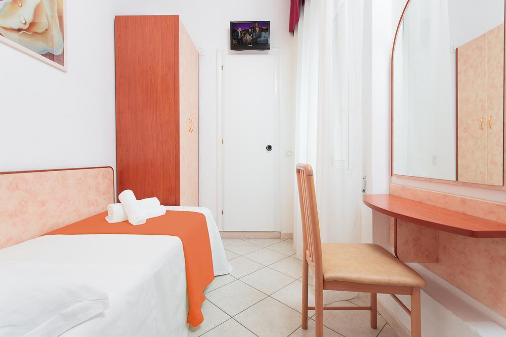 Hotel San Marco Милано Мартима Стая снимка
